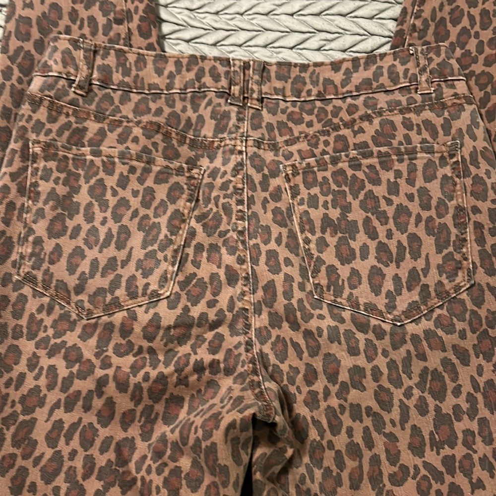 Animal Print Jeans - Picture 3 of 5